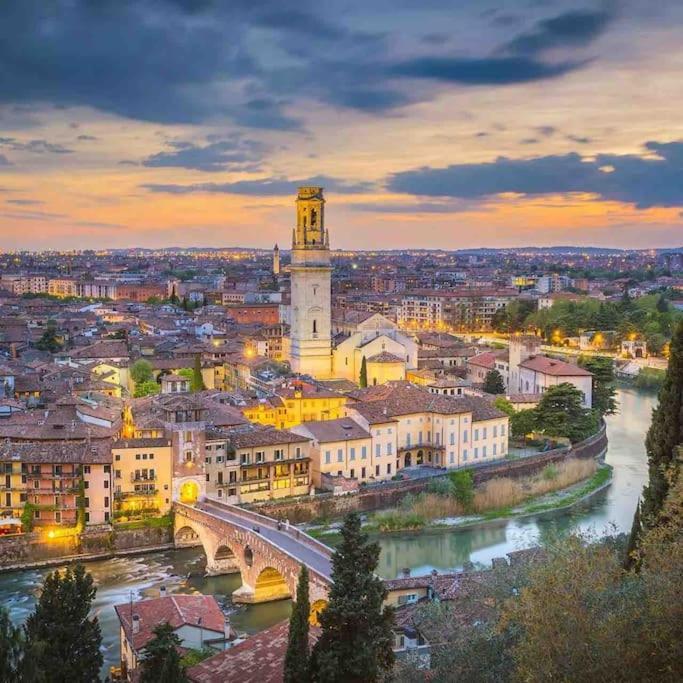 San Bernardino Monolocale Con Balcone Apartman Verona Kültér fotó